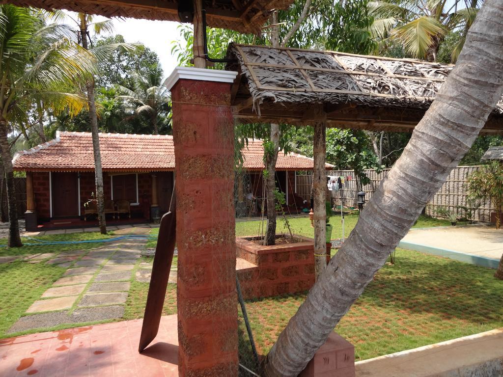 Ambadis Villas Kodungallur Exterior photo